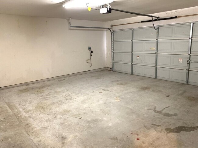 Building Photo - 9119 Melody Park Ln