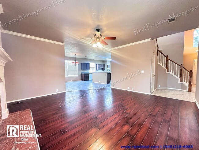 Building Photo - 8801 Vernon Ct