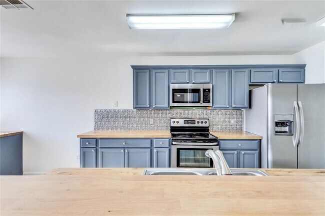 Building Photo - 1103 Madison