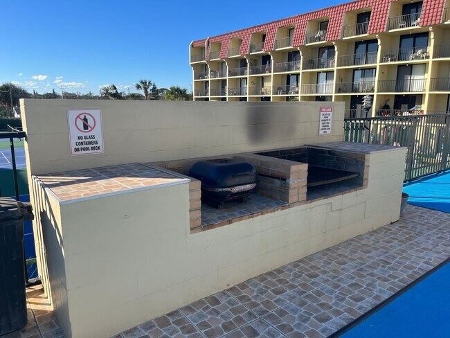 Building Photo - Amazing Ocean View from Pool or Jacuzzi - ...
