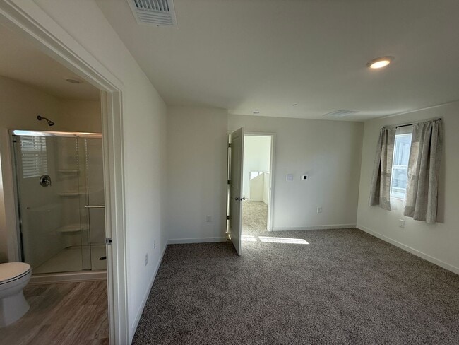 Building Photo - New Home in Gates Community