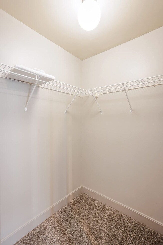 Building Photo - 121 E Freedom Way