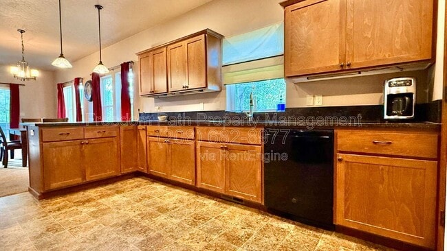 Building Photo - 406 Lundblad Pl