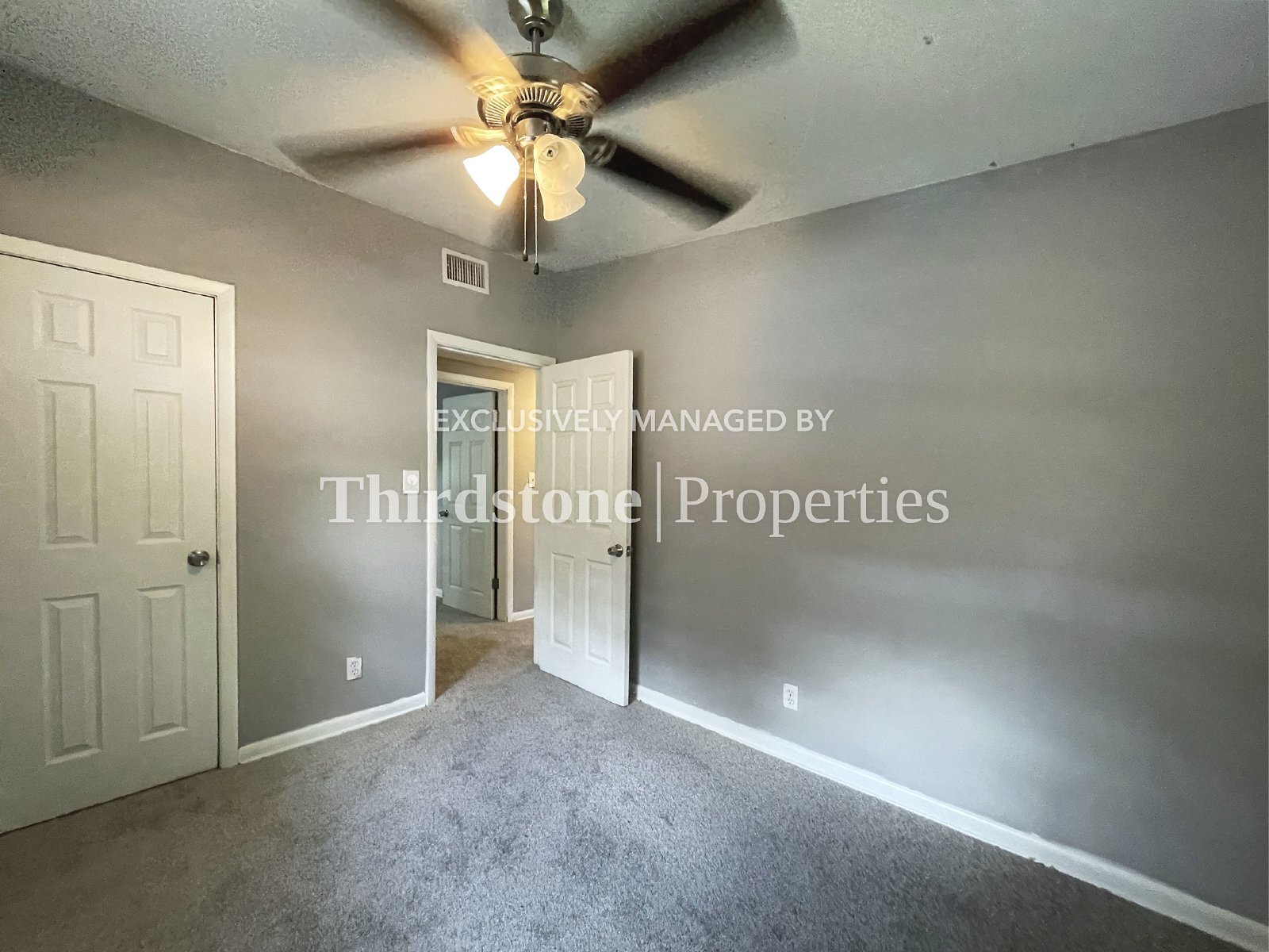 Building Photo - 2212 W 12th St