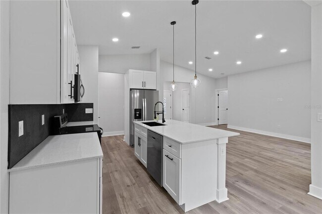 Building Photo - 12444 SW 76th Ln