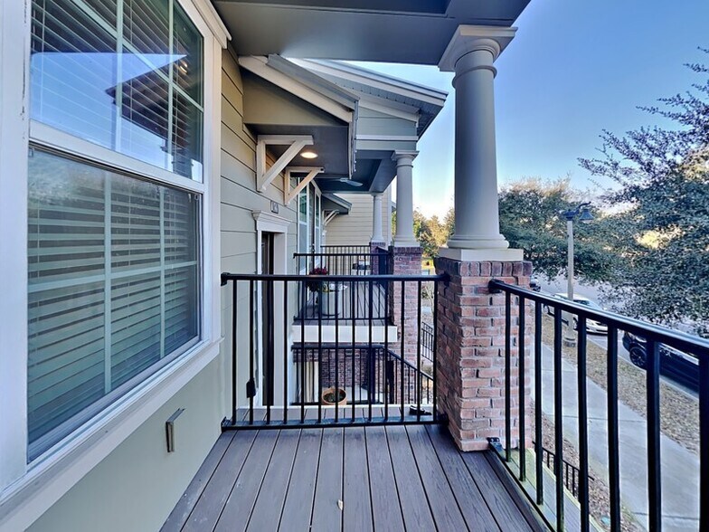 Building Photo - 56 Boardwalk Ave