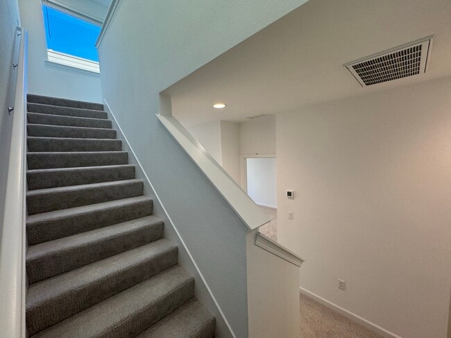 Building Photo - 6333 Dandelion St