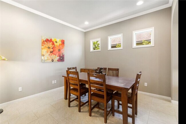 Building Photo - 2528 Kinnersley Ln