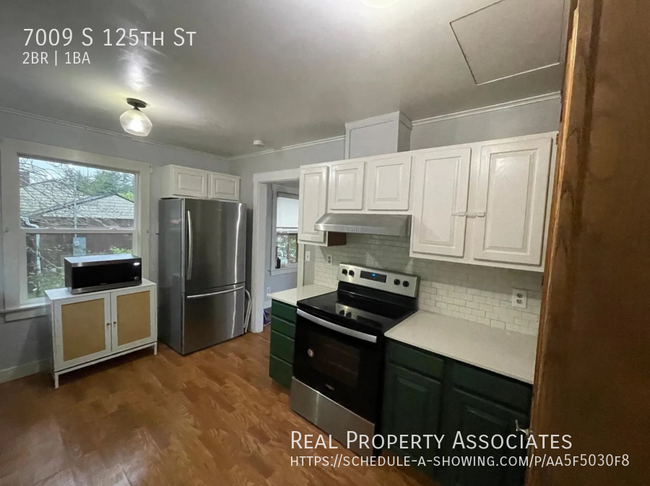 Building Photo - 7009 S 125th St