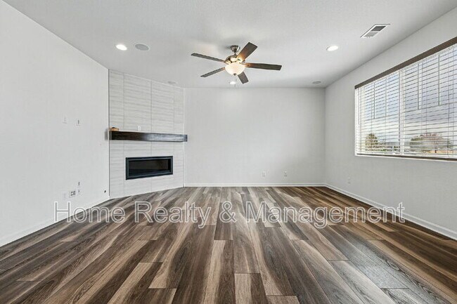 Building Photo - 9364 E 105th Ave