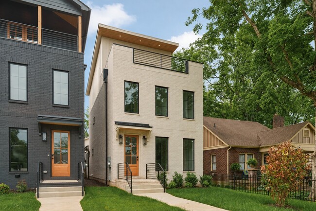 Building Photo - 1347 Pennock Ave