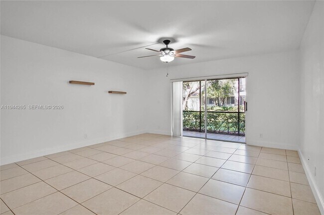 Building Photo - 606 Gardens Dr