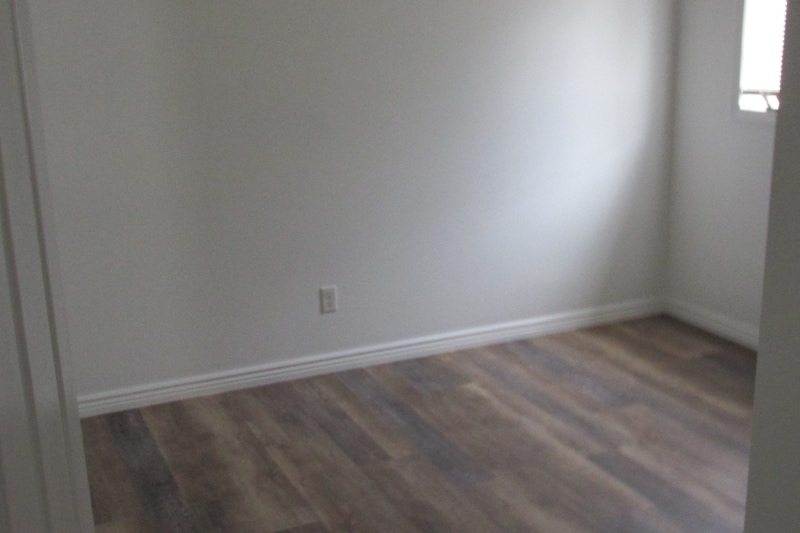 Building Photo - 1001 5th Ave S