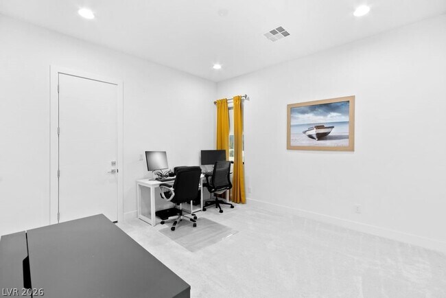 Building Photo - 4315 N Dapple Gray Rd