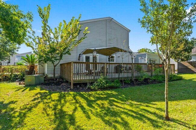 Building Photo - 71 Hideaway Dr