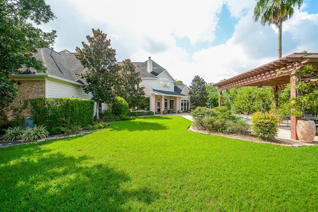 Building Photo - 15302 Bandera Falls Bend