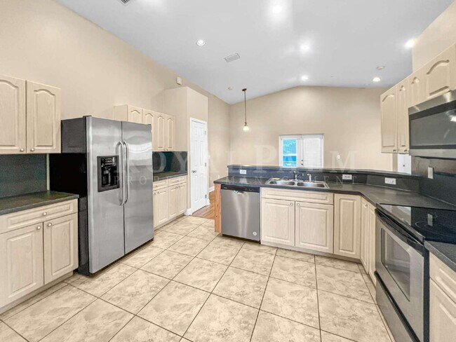 Building Photo - 3BR/2BA Cape Coral Home You'll Compare Every Other Rental To