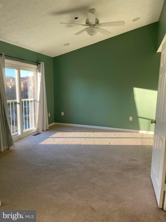 Building Photo - 9126 Hardesty Dr