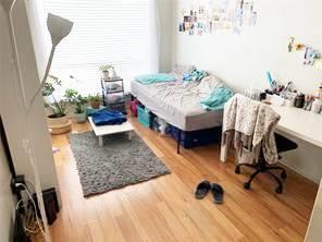 Building Photo - 806 W 24th St