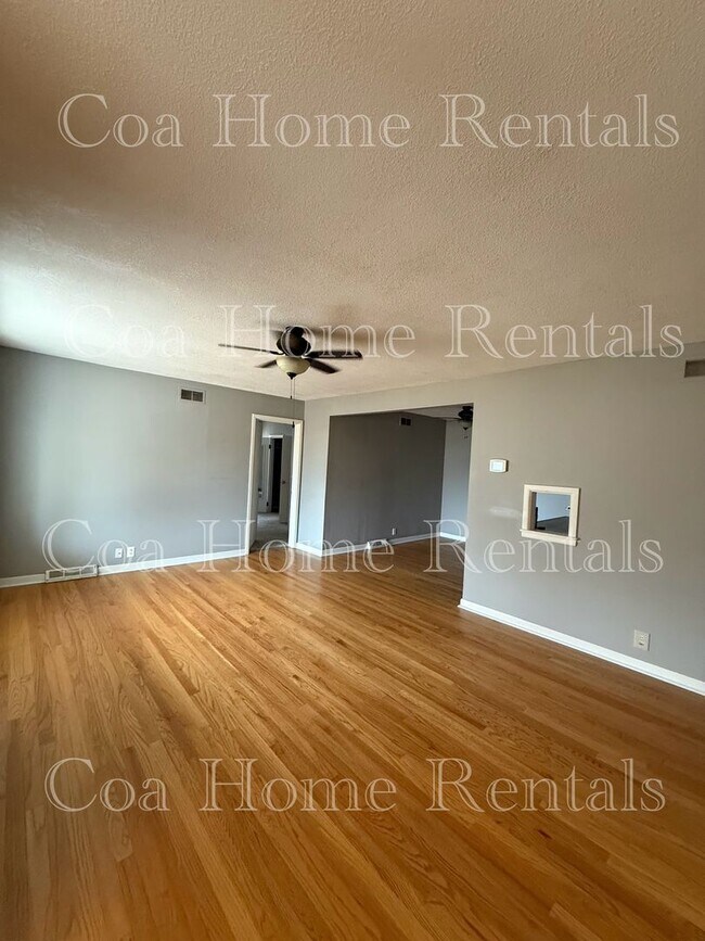 Building Photo - Prairie Park addition