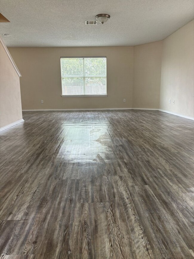 Building Photo - Xtra Large 3 Bedroom in Keller ISD