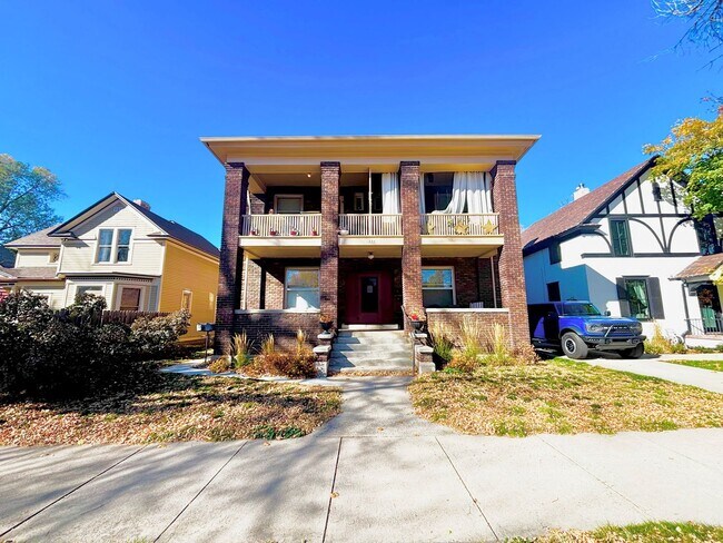 Building Photo - 1336 N Weber St