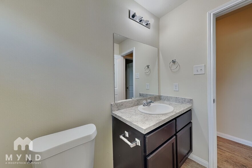 Building Photo - 10119 Berrypatch Ln