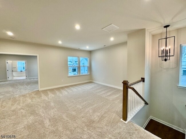 Building Photo - 61 Willow Ln