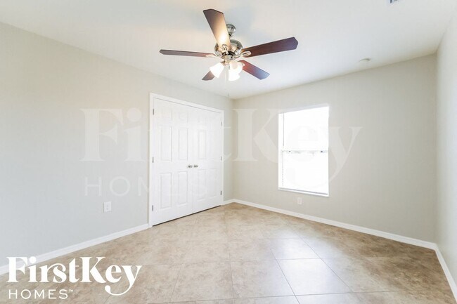 Building Photo - 2917 NW 26th St