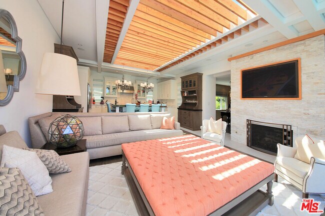 Building Photo - 3054 Elvido Dr