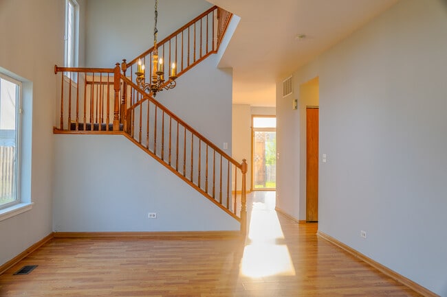 Building Photo - 2208 Rebecca Cir