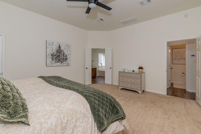 Building Photo - 4004 Rocky Shore Ln