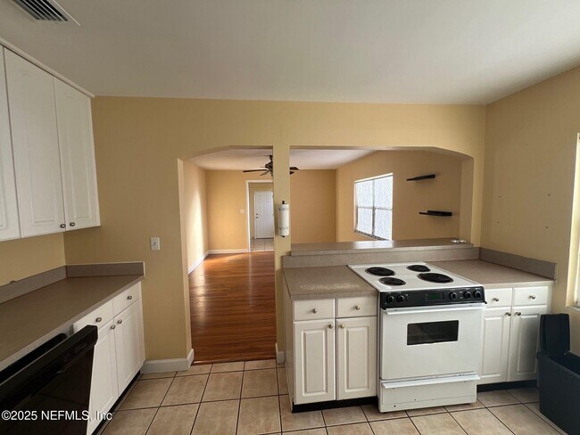 Building Photo - 1359 Stimson St