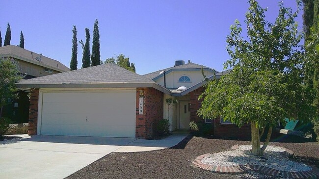 Building Photo - Gorgeous Single Level Westside Home With R...