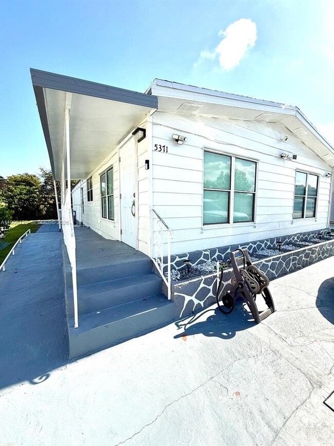 Building Photo - 5371 NW 200th Terrace