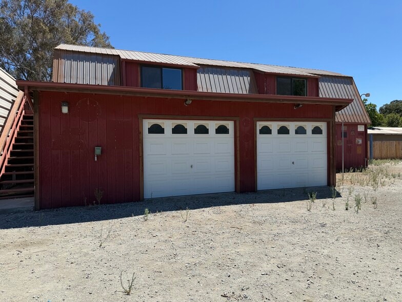 Building Photo - 2025 Jeanie Ln