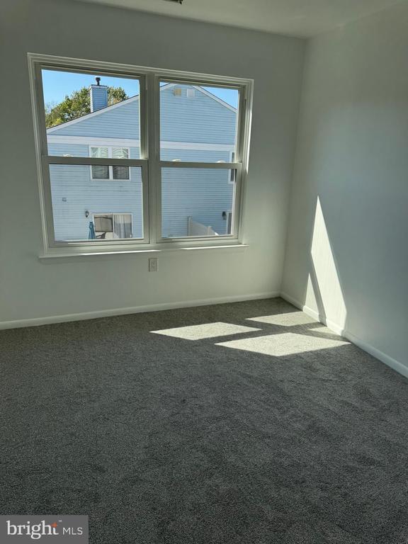 Building Photo - 20 Spyglass Ct