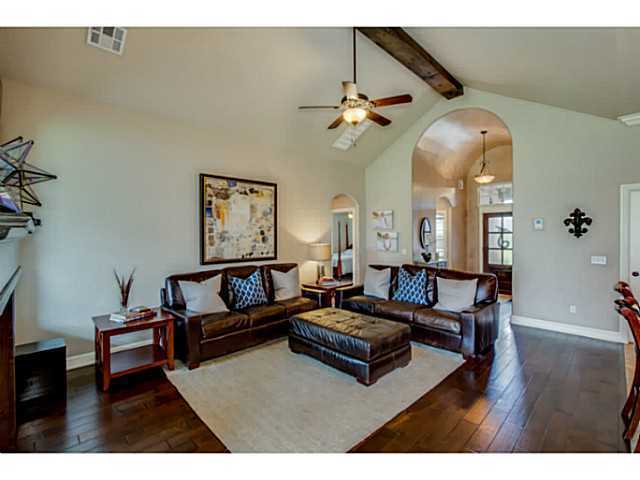 Building Photo - Kelly Lakes Addition - 4 bed 2 1/2 bath + ...