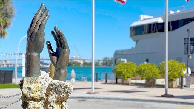 Building Photo - 335 S Biscayne Blvd