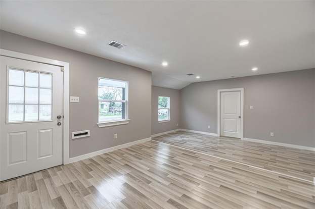 Building Photo - 4909 Higgins St