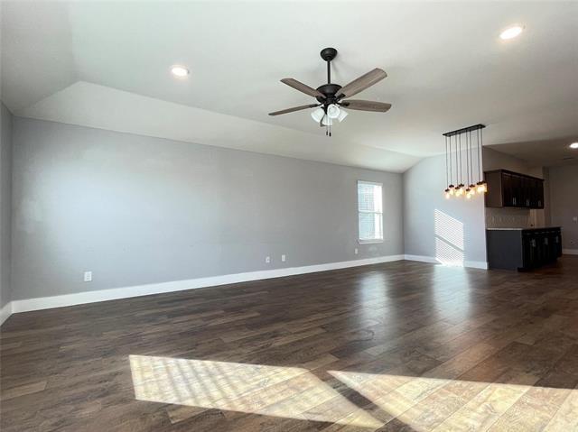 Building Photo - 1331 Meadow Creek Dr