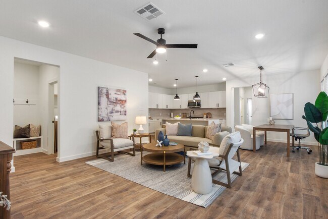 Building Photo - Elevated Living in Sundera at River Ranch | 4 Weeks Free