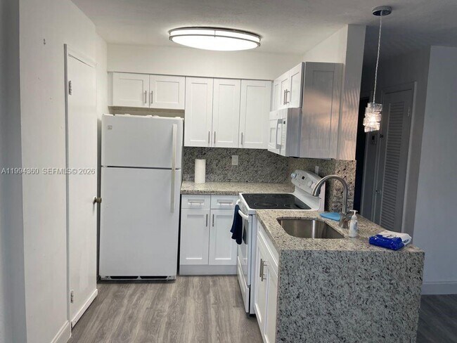 Building Photo - 8701 SW 141st St