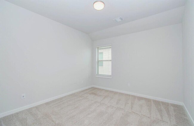 Building Photo - 14910 Mossycup Spur Wy