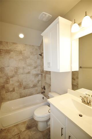 Building Photo - 3200 Treyburn Ln