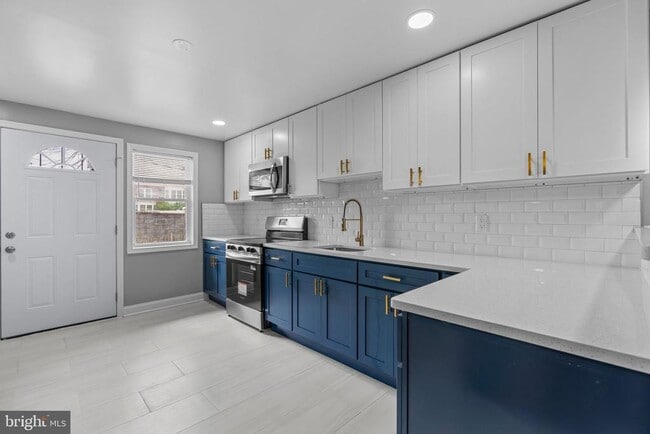 Building Photo - 1213 Washington Blvd