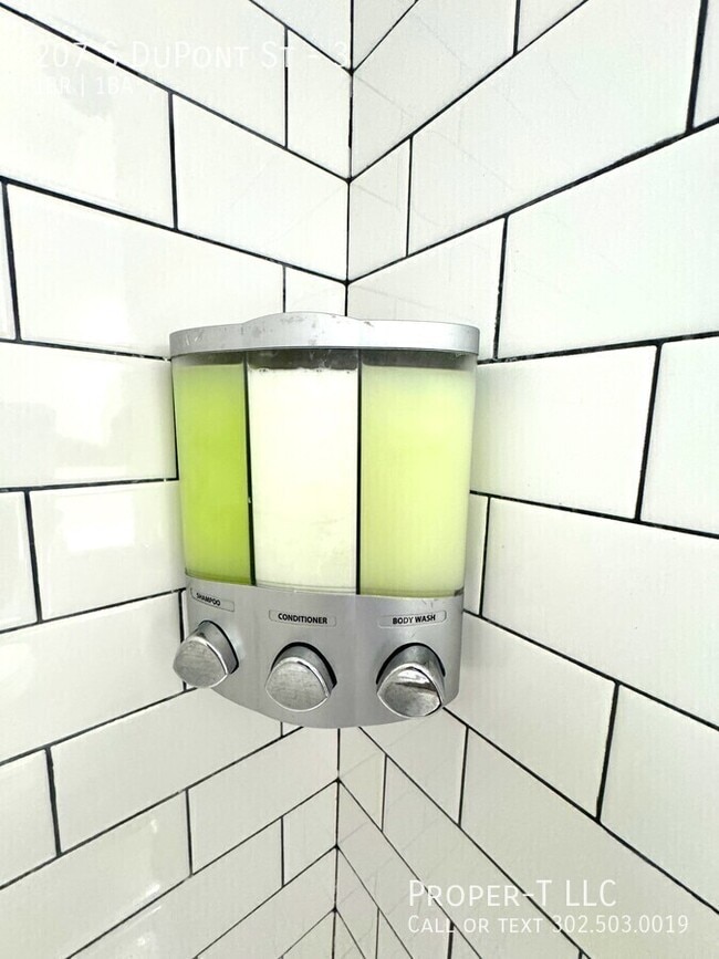 Building Photo - 207 S Dupont St