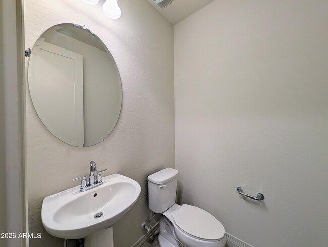 Building Photo - 5902 N 86th Dr