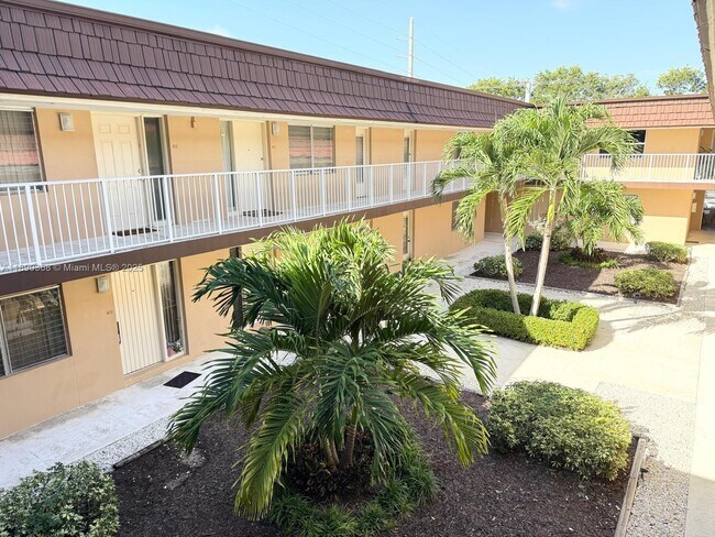 Building Photo - 7711 SW 56th St