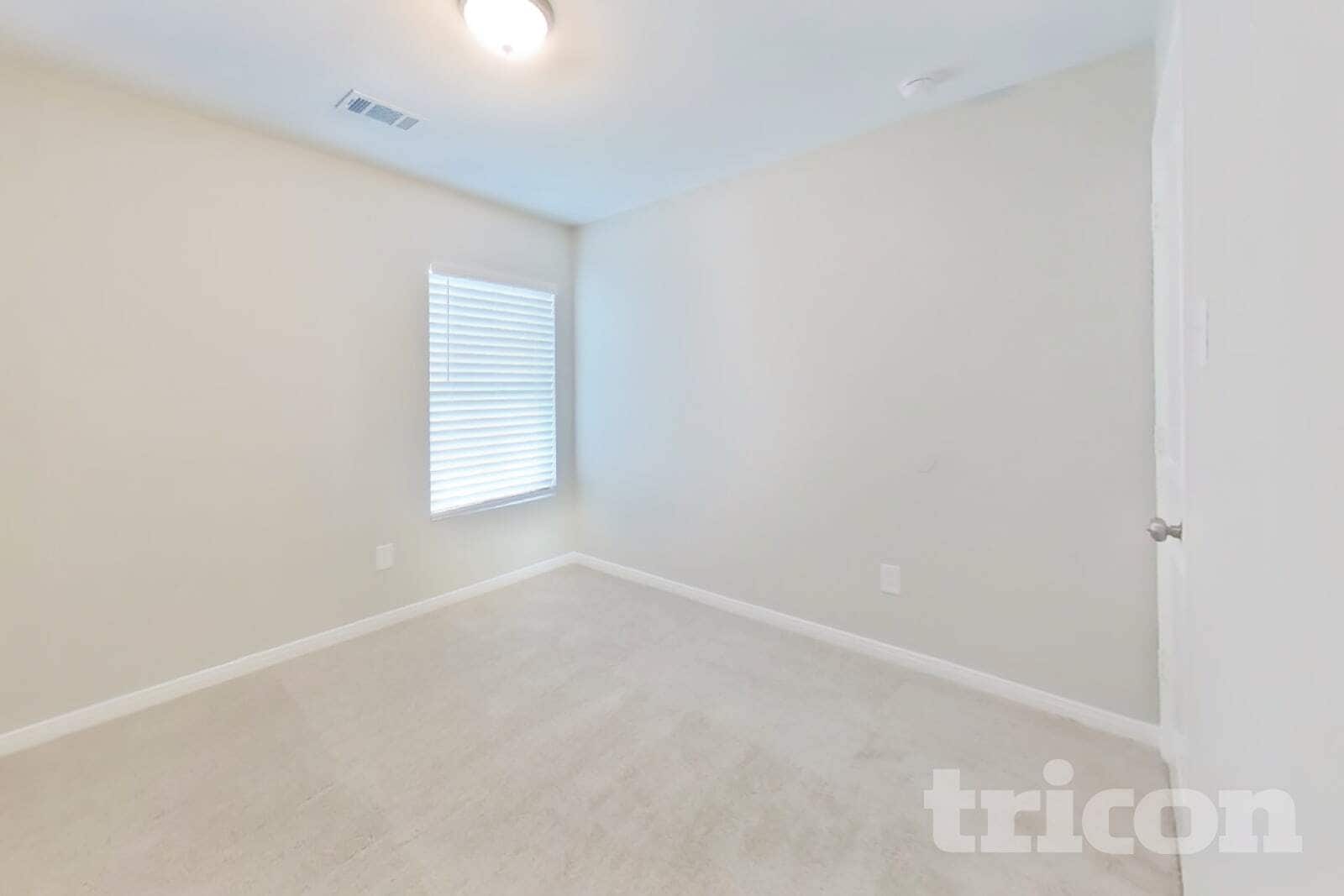 Building Photo - 15649 Del Norte Dr